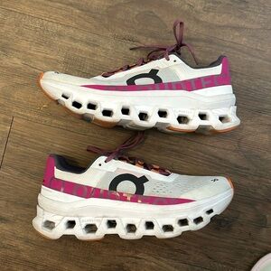 On Cloud Cloudmonster Sneakers